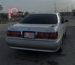 تۆیۆتا کراون